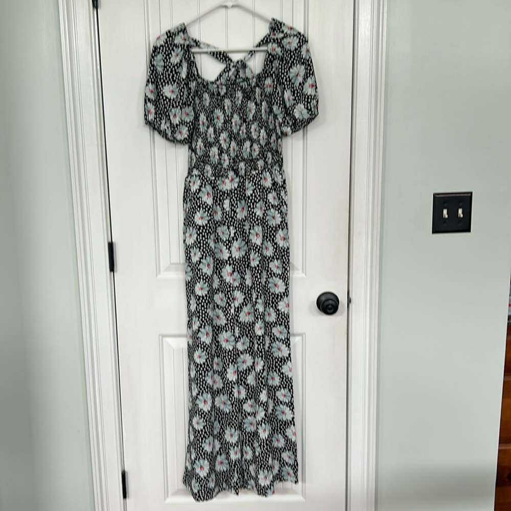 Cute smocked fashion jumpsuit women’s like new size small